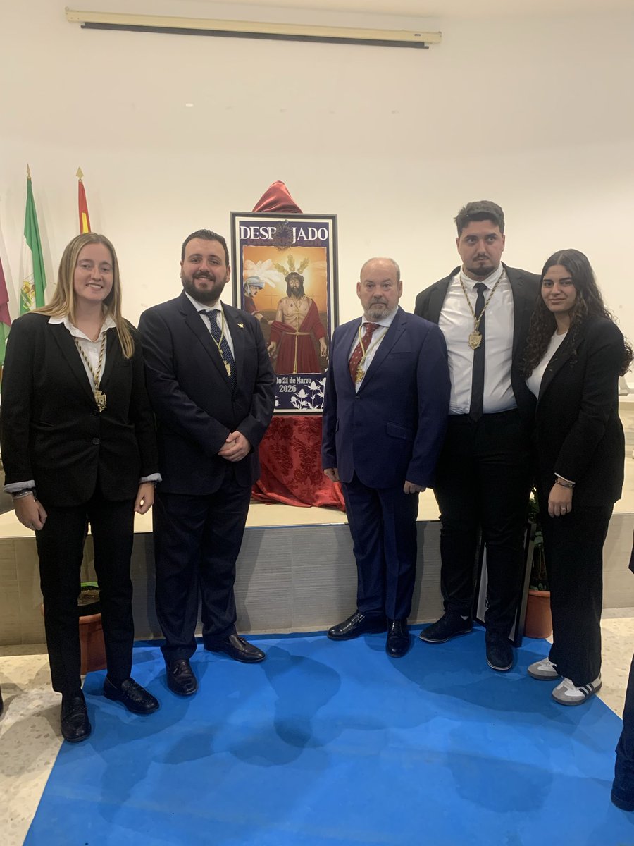 LitoralCarmen's tweet photo. |PROTOCOLO|

El pasado sábado 21 acompañamos a nuestros queridos hermanos de @hdadencarnacion y @llagabuenafe en la celebración de su pregón y  presentación del cartel de su salida procesional 2026. https://t.co/aZ9Gx0nmyN