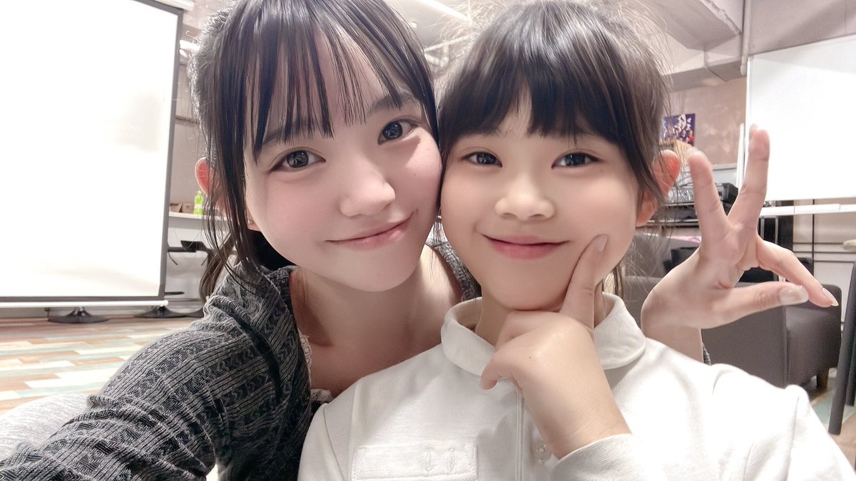 hinano_maxent's tweet photo. お久しぶりです♪
今日は久しぶりにレッスン行ってきたよ〜!!
そして新しいレッスン生も発表されました！
今日からレッスン生アカウントでポストしていくみたいなのでみんなちゃんチェックしてね👀

今日も一日お疲れ様!!明日もチェスト✊🏻 ̖́-

 #宮川ひなの https://t.co/1kgho0aVJX