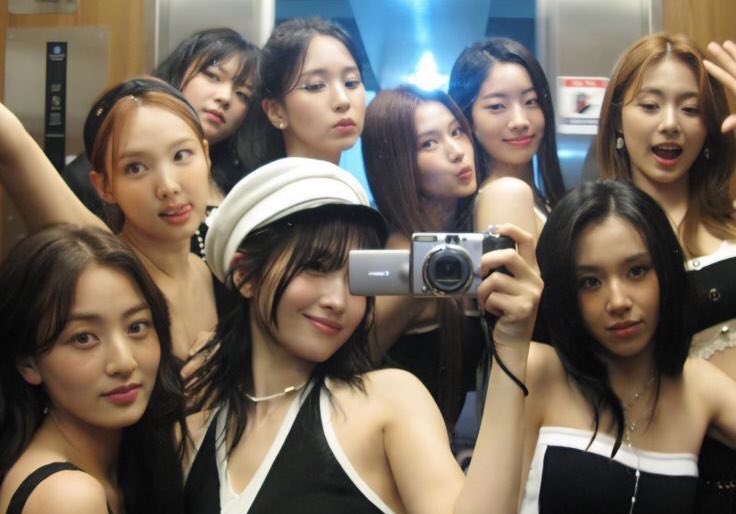 𝓎𝑢𝑘𝑎𝑟𝑖. tweet media