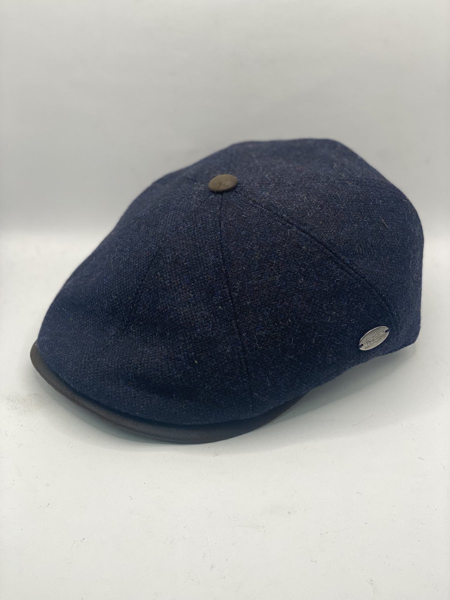 TheHatmanshop's tweet image. Change your style this season with our Woven Flat Caps

Slim fitting 8 panel button top cap. 

Available in store and online.

Shop online thehatman.com 
email: INFO@THEHATMAN.NET for any assistance.

📸 @_imantus

#flatcaps 
#TheHatMan 
#Birminghamal