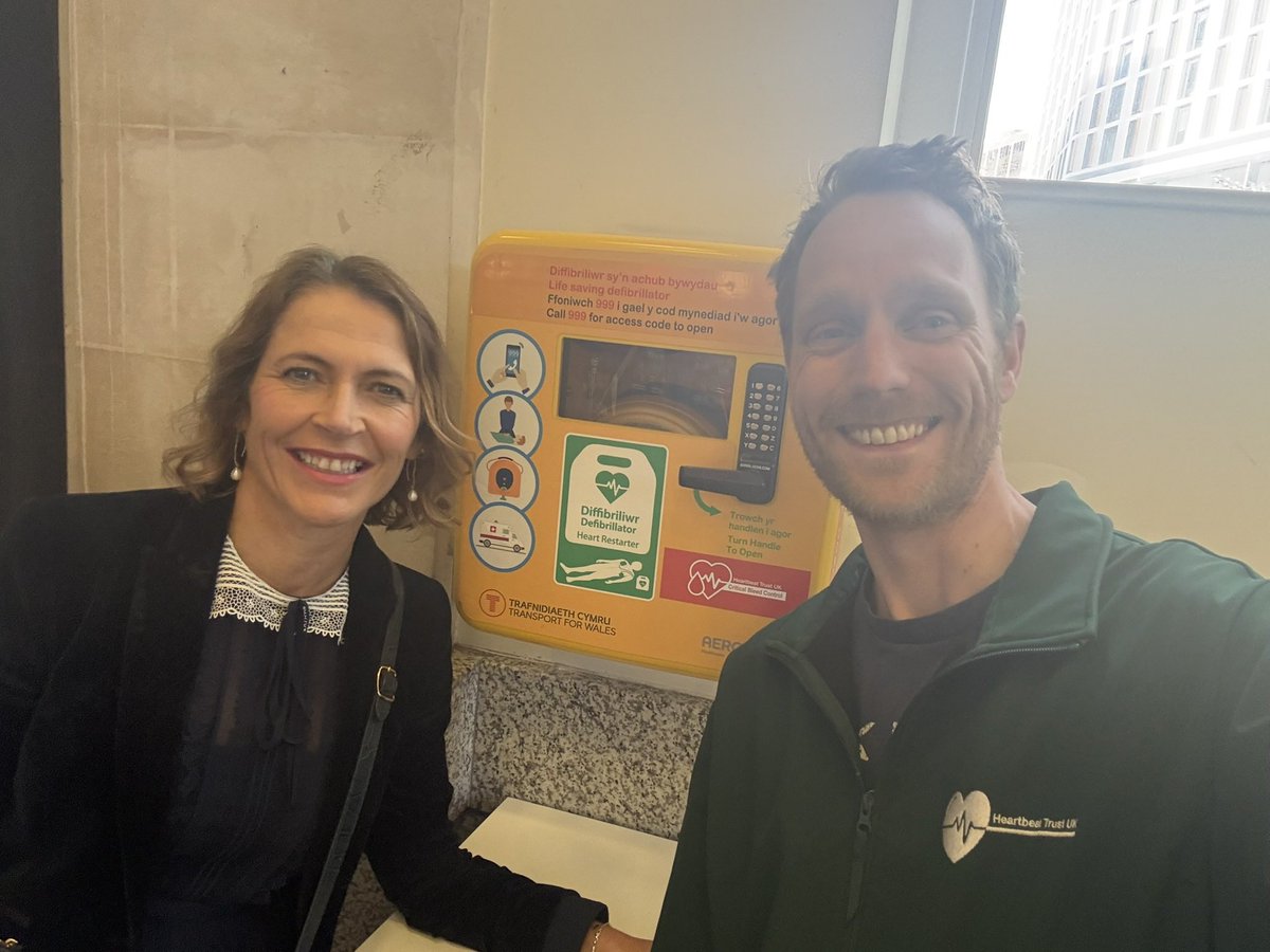 Melanie James tweet media