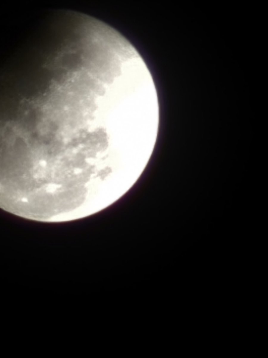 สามเจ็ดสูนสูน tweet media