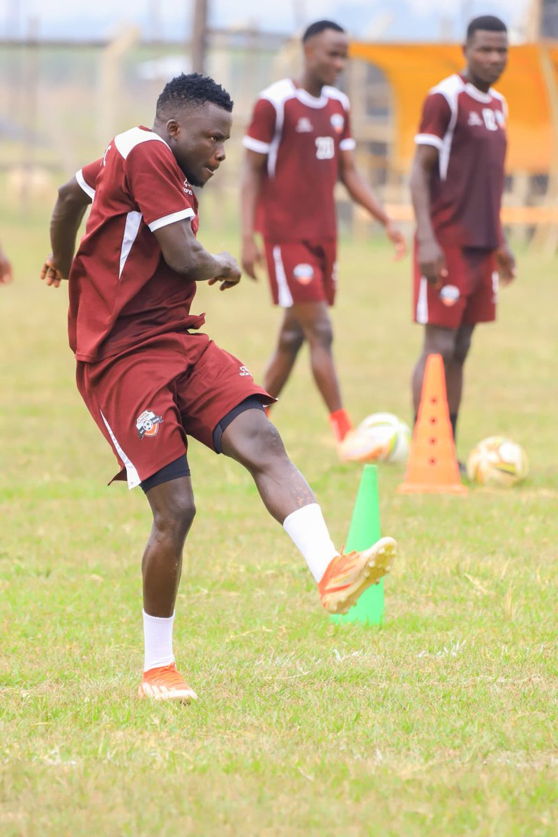 10’ (0 -0)
Late inclusion Living Kabon in <a href="/KitarafcHoima/">Kitara Football Club (The Royals)</a> starting eleven, and the winger makes his second debut for the Royals
#KITEBB