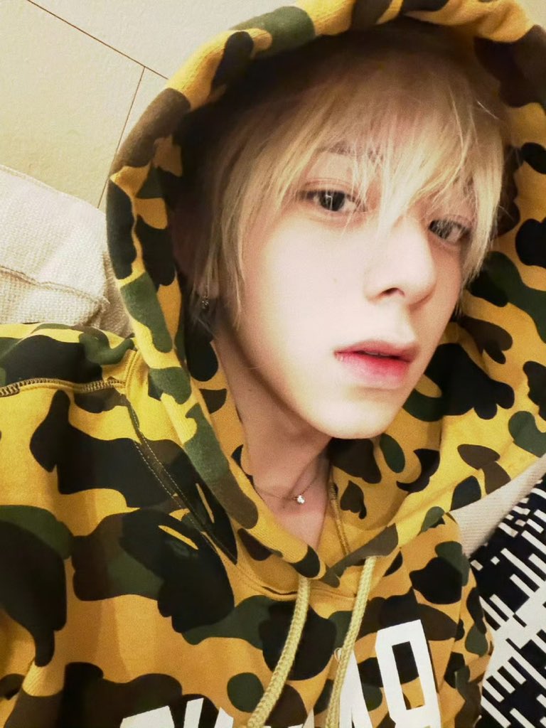 berrychihwon's tweet image. jacket pattern 😁

#everything is #chihwon