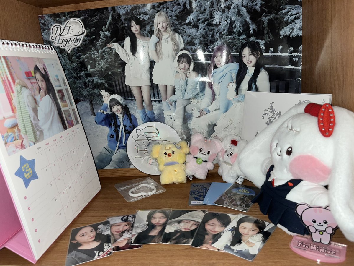 #짱친구함
꺄악 드디어 아이브가 콘서트를!
가지는 않지만 콘서트 시작 전까지 짱친구해용!
흔적 남기시면 베스트 프렌드 마로가 찾아가여!!

3월 베스트 프렌드는??
(나중에 best friend들을 위한 이벤트 열어여!!)
3월 마지막쯔음?
아이팅!!다이브 화이팅!!