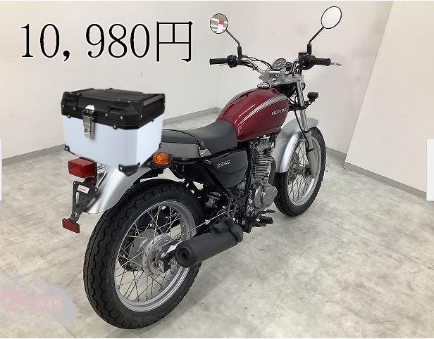 koutaro19's tweet photo. CB223Sという空冷単気筒バイクが気になり
バイク屋さんへ見に行った。
2010年モデルなので15年は経っている。
写真だときれいに見えるので現車確認は大事です。
なめまわすように見て・・・これ、ください。
追加整備でエンデュランスのキャリアとFスプロケを
1丁増しの14丁に変えることを頼んだ。
今はリヤボックスを検討中
なかなか悩みますね😅

#CB223S