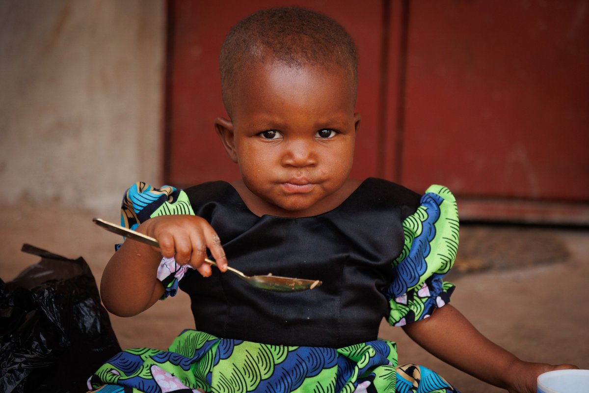 Unicef_Togo's tweet photo. Naki-Ouest, Élise KOLANI applique aujourd’hui les conseils reçus au centre de santé pour protéger ses enfants de la malnutrition. Une mère confiante, une famille en meilleure santé.

#ActionHumanitaireFrance #France #SantéPourTous #PourChaqueEnfant, une bonne santé #UNICEFTogo https://t.co/AkReE7khE4