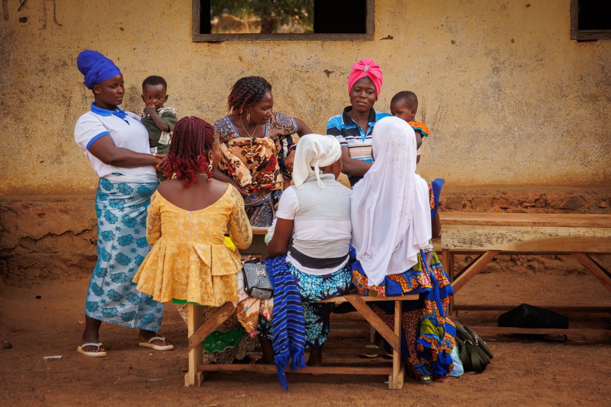 Unicef_Togo's tweet photo. Naki-Ouest, Élise KOLANI applique aujourd’hui les conseils reçus au centre de santé pour protéger ses enfants de la malnutrition. Une mère confiante, une famille en meilleure santé.

#ActionHumanitaireFrance #France #SantéPourTous #PourChaqueEnfant, une bonne santé #UNICEFTogo https://t.co/AkReE7khE4