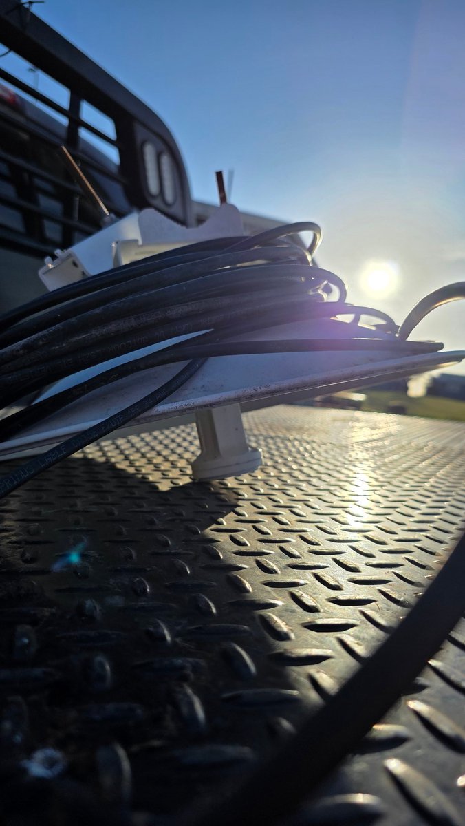 RedactedTech's tweet photo. Circling back to #AREDN and reusing this hardware left behind from internet company. Lucky me its Ubiqity 5 https://t.co/lCRyK6a1kY