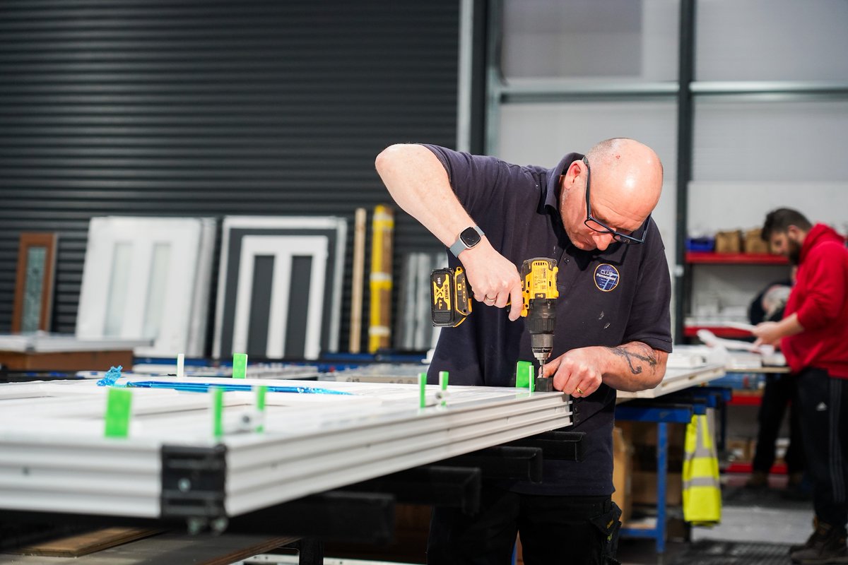 framexpress team tweet media