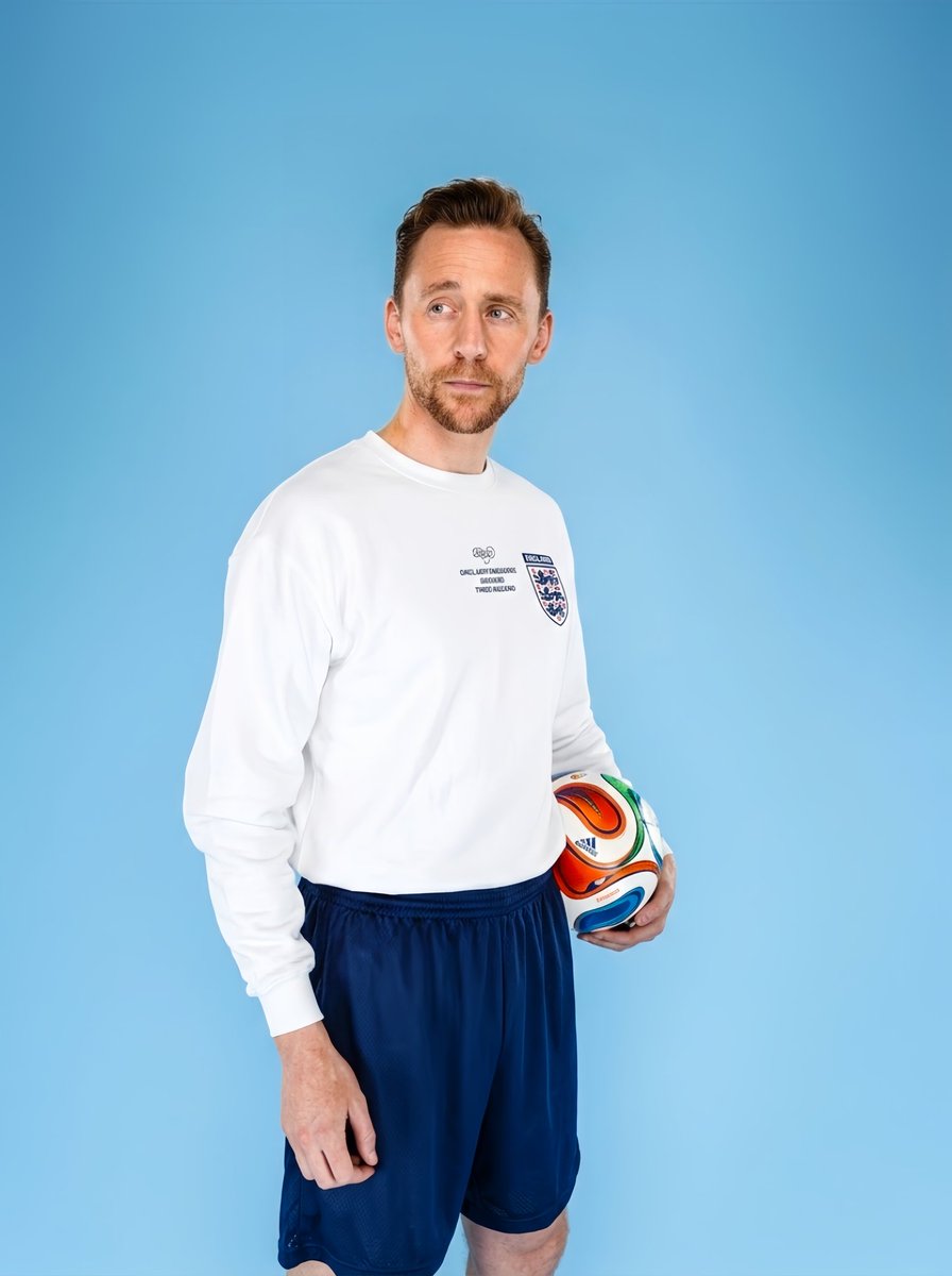 Best of Tom Hiddleston tweet media