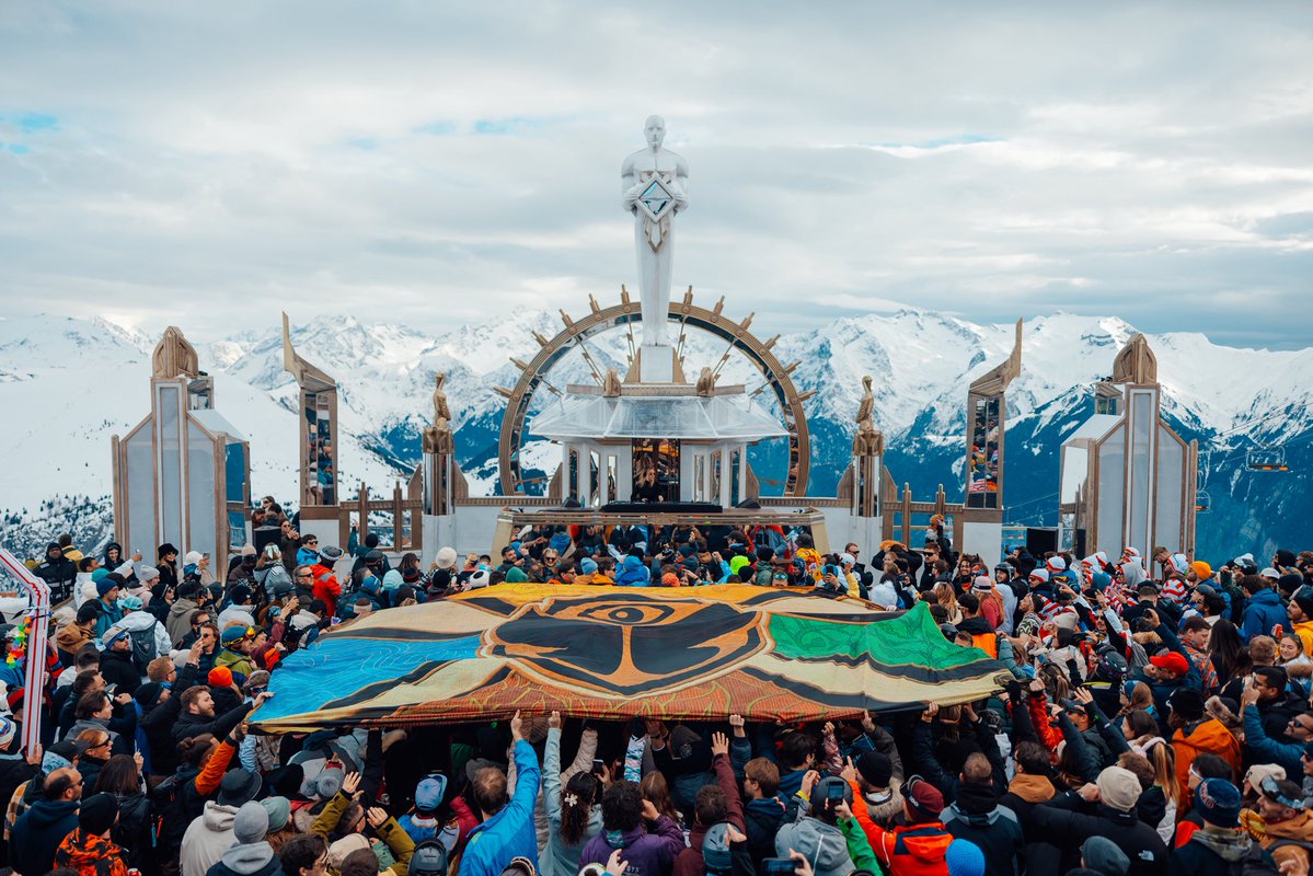 Tomorrowland Winter tweet media