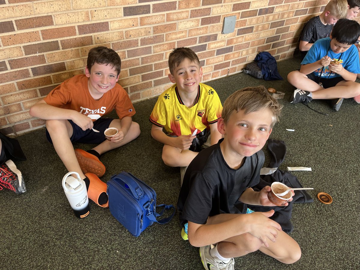 Ashley Pondrom tweet media