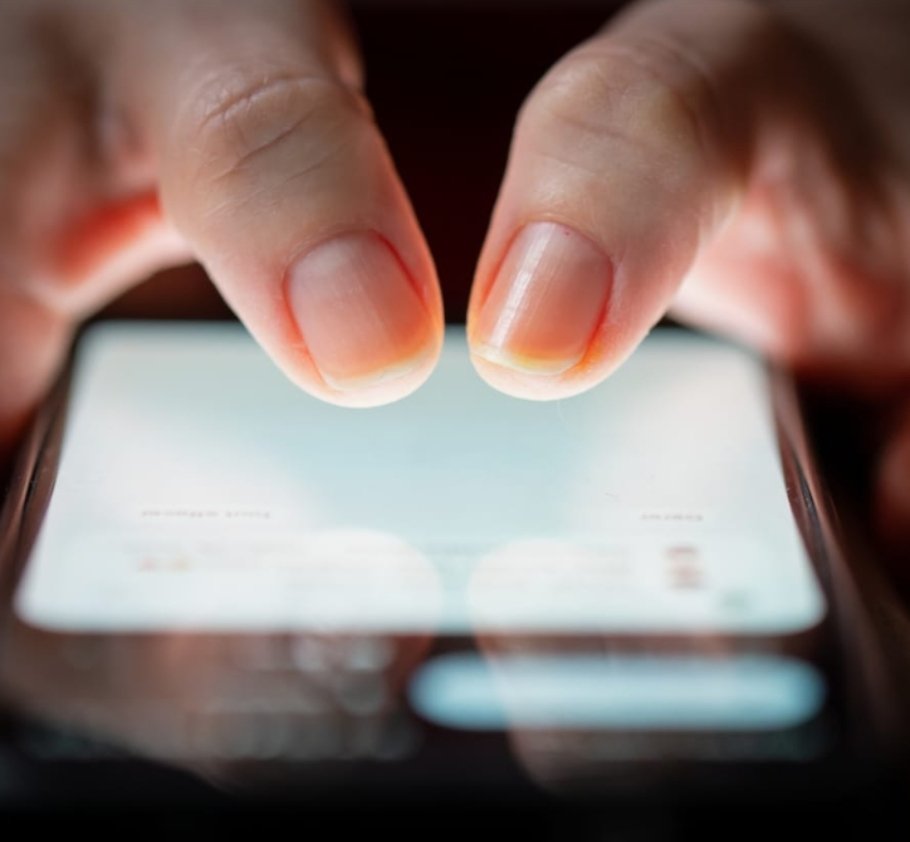 🚨🇮🇱BREAKING: Israel has banned residents from filming or posting damage from Iranian missile strikes.

On top of that any footage that leaks online is swarmed by bot armies claiming it’s fake or AI-generated video.