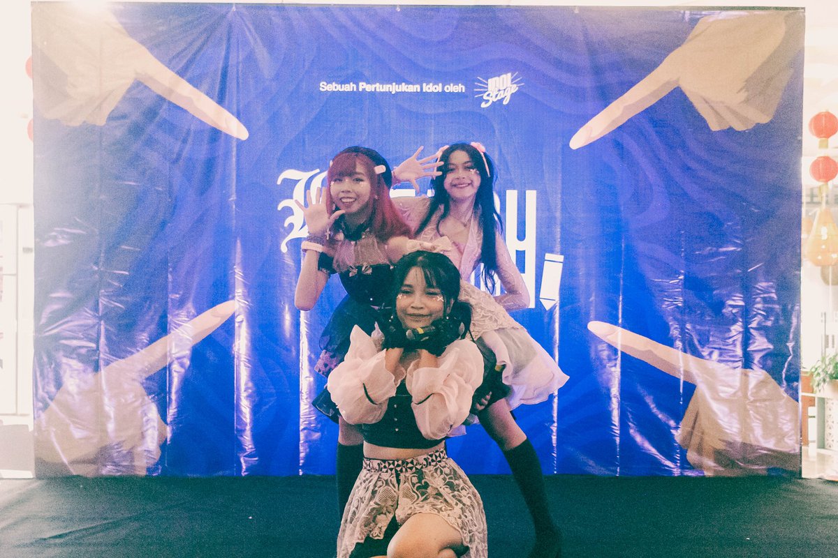 irisidol_ofc's tweet photo. Otsukaresamadeshita, Road To Idol Stage Hotarumachi 2026 💖

Akhirnya setelah sekian lama kami bisa kembali lagi ke panggung untuk menyapa teman-teman Irishiteru sekalian. Tapi mohon maaf, ya, sekalinya datang langsung membawa kabar sedih sekali 🥲 https://t.co/4OwIxwJk9W