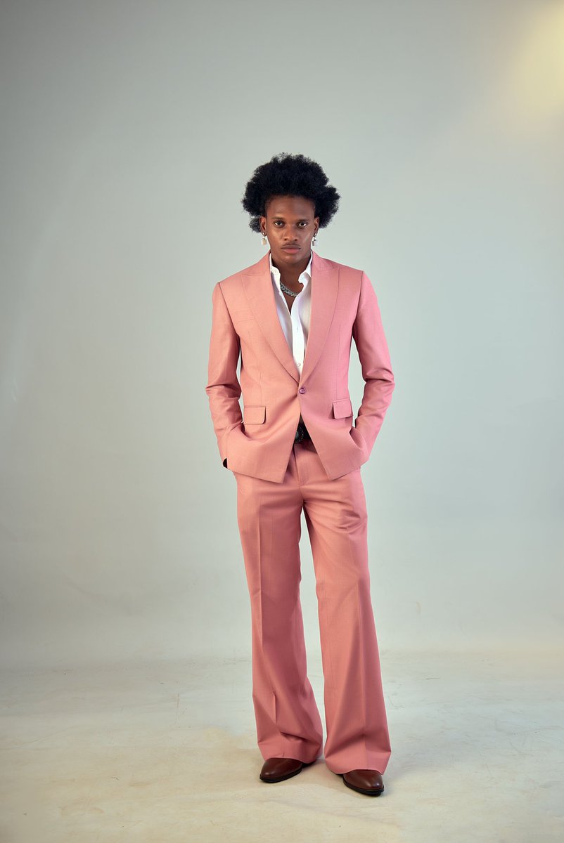 DEBONAIR REPUBLIQUE tweet media