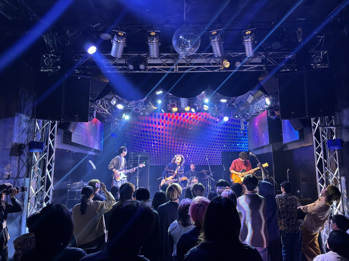 shobi_pm's tweet photo. 2年生のみなさん！心が熱くなる卒業ライブをありがとう！ https://t.co/NQeBP50qH5