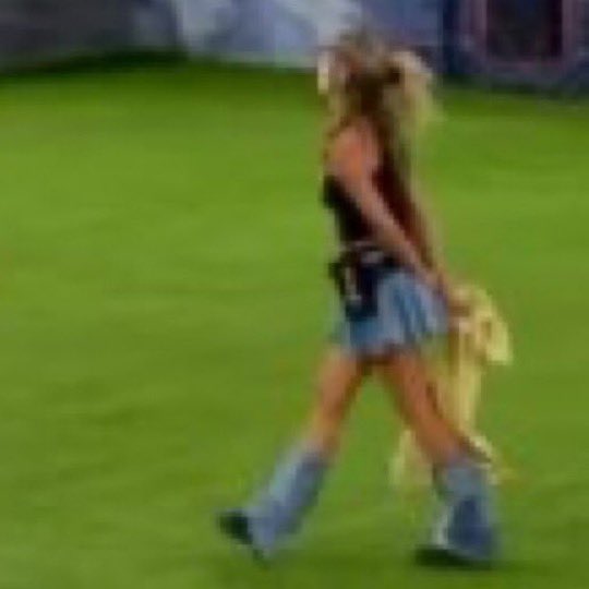 a torcida da favorita: a verdade é que todos la tem medo da AP falam dela mas não tem coragem de puxar pro paredão 

Samira fala: vocês tem medo da AP e Milena vivem brigando mas só vem pra cima de mim no paredão ou nas dinâmicas

a torcida da favorita: falsa, desumana,vai sair