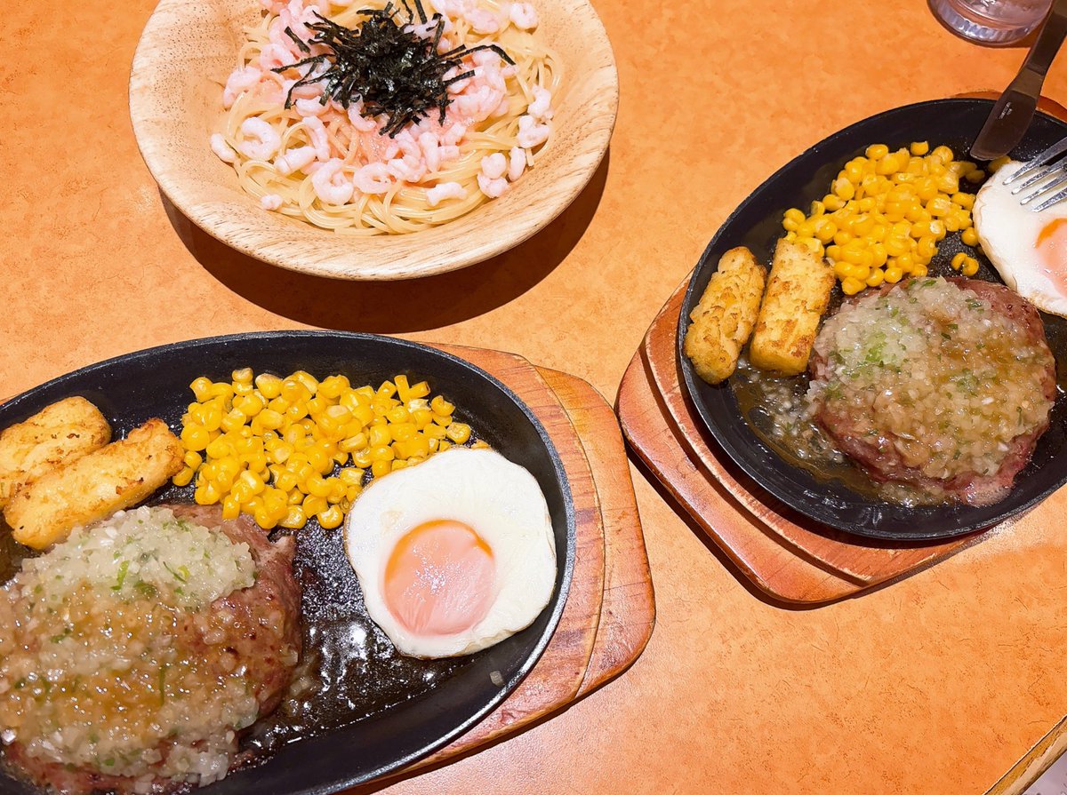 同じ事務所の #鈴木愛唯 さん #日山詩月 さんと遊びました✨✨
サイゼリヤでお昼を食べたあとに、詩月さんのお家にお邪魔しました☺
めちゃめちゃ楽しかった〜(*´꒳`*)