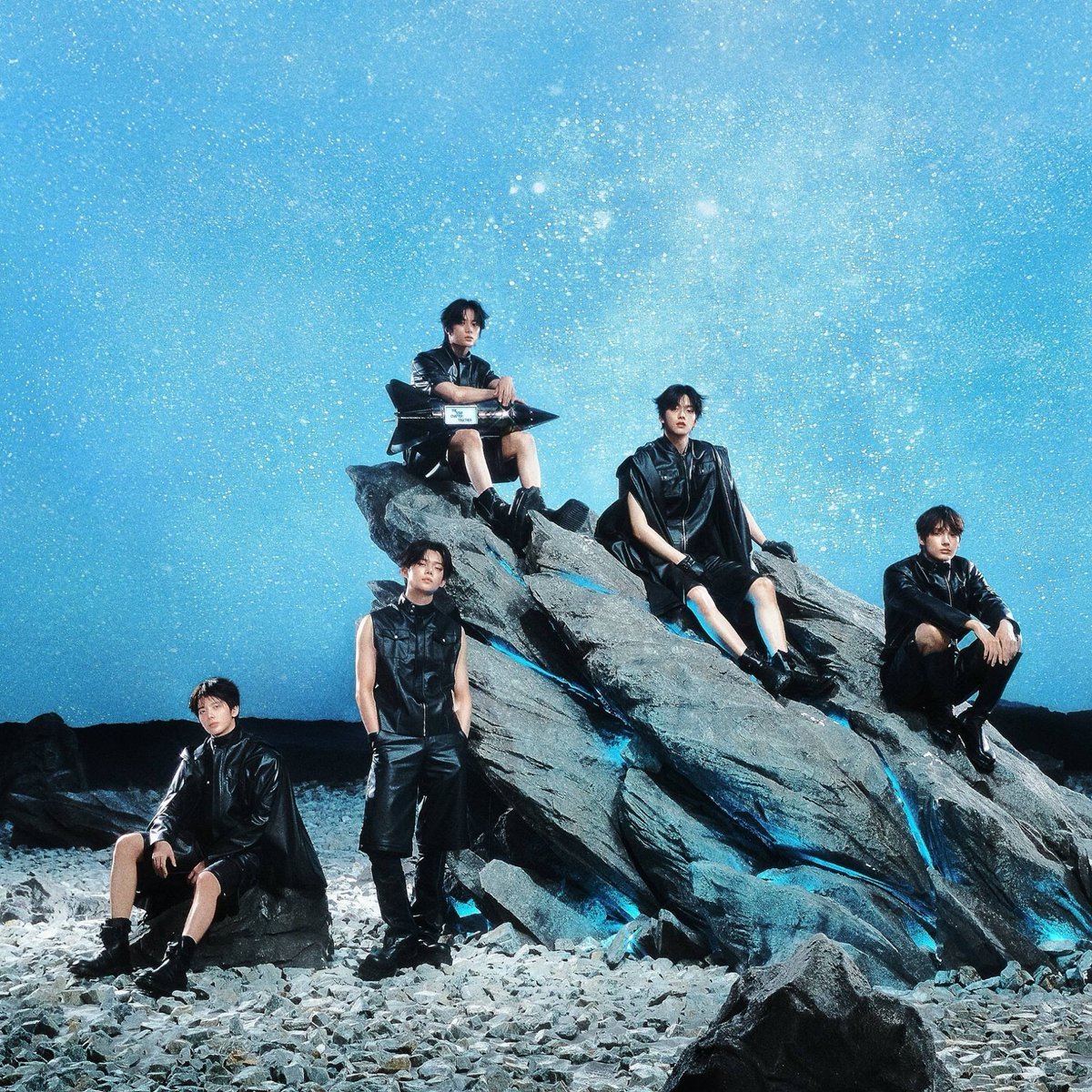 OneilyMusic's tweet photo. 7 years ago today, TXT debuted. https://t.co/QWhBgp0CHv