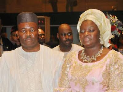 Senders_hub's tweet photo. Senator Godswill Akpabio and his Wife Unoma Akpabio started from the scratch now they are enjoying life together.
❤️❤️❤️❤️❤️❤️❤️❤️❤️❤️❤️❤️ https://t.co/P2PJXNCy6z