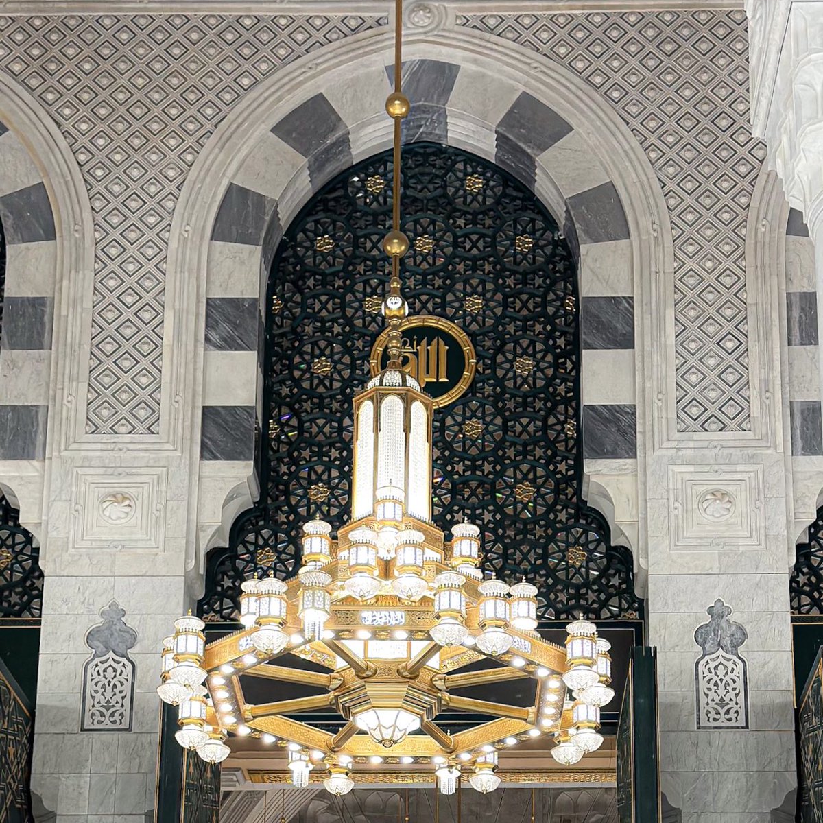 a002xi_'s tweet photo. ١٣ رمضـ🌙ـان https://t.co/rVfcN59Us3