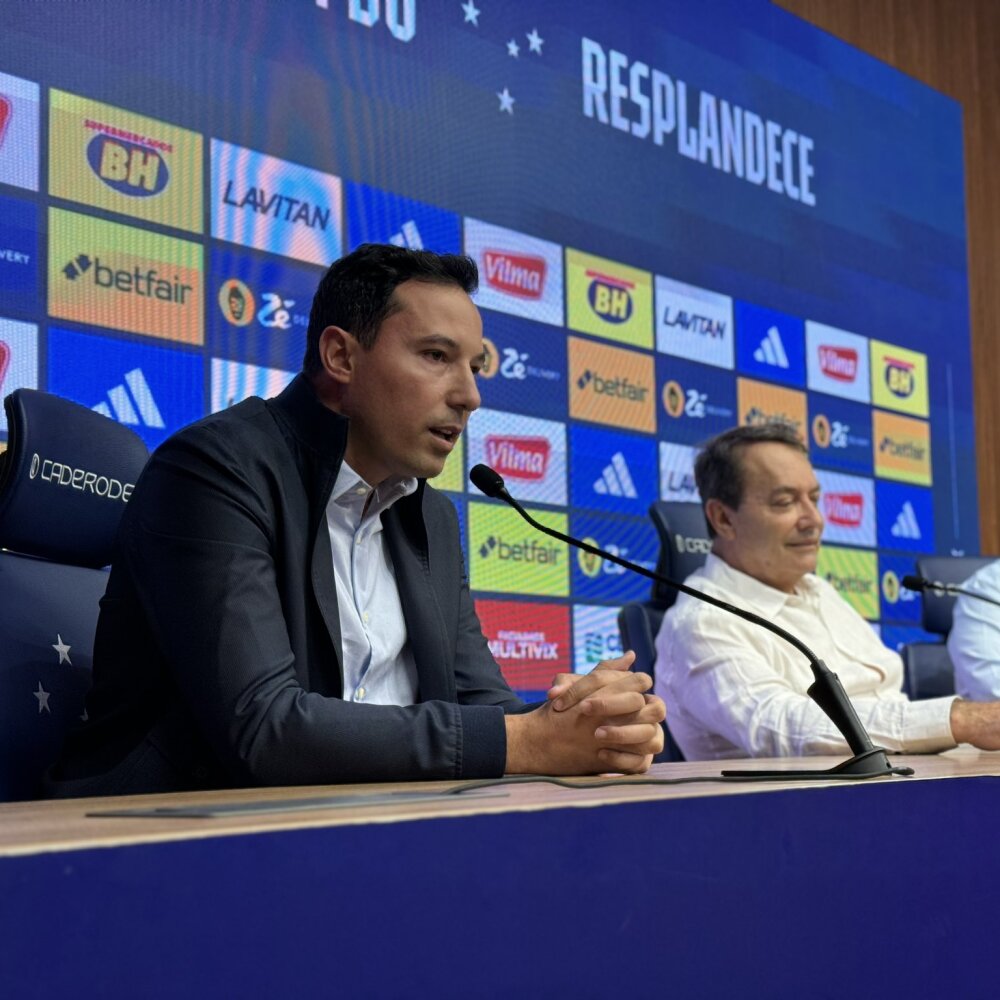 olhaocruzeiro's tweet photo. 🚨 Pedro Lourenço mentiu para a torcida.

Prometeu reforços de peso, a janela fecha hoje e vamos para a Libertadores com Chico da Costa, Bruno Rodrigues e Wanderson. https://t.co/1ktJBuOiIe