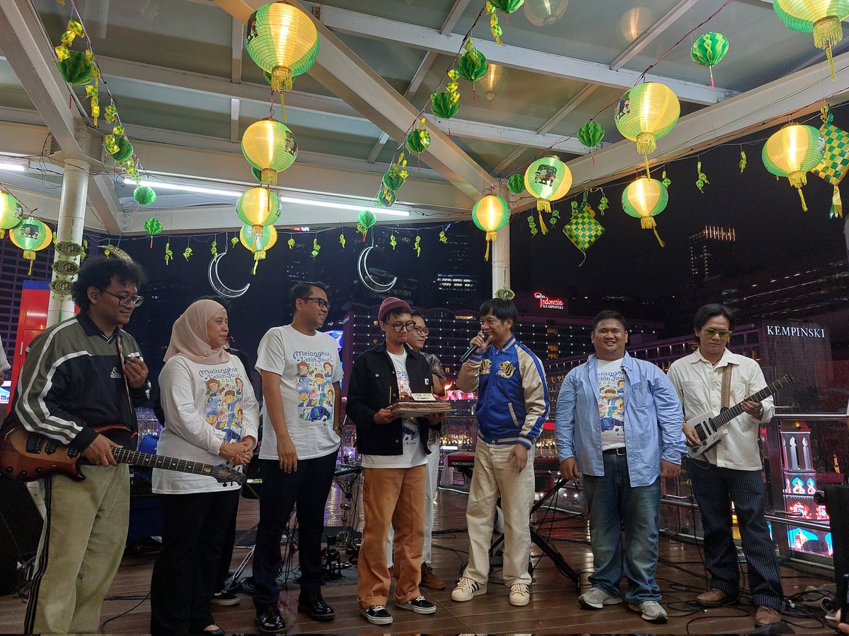 Bahas Bus tweet media