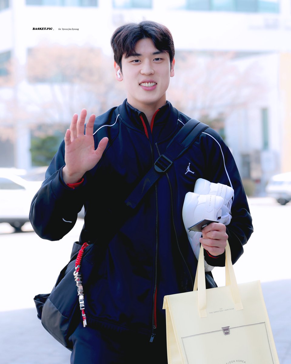 변준형픽🐰 tweet media