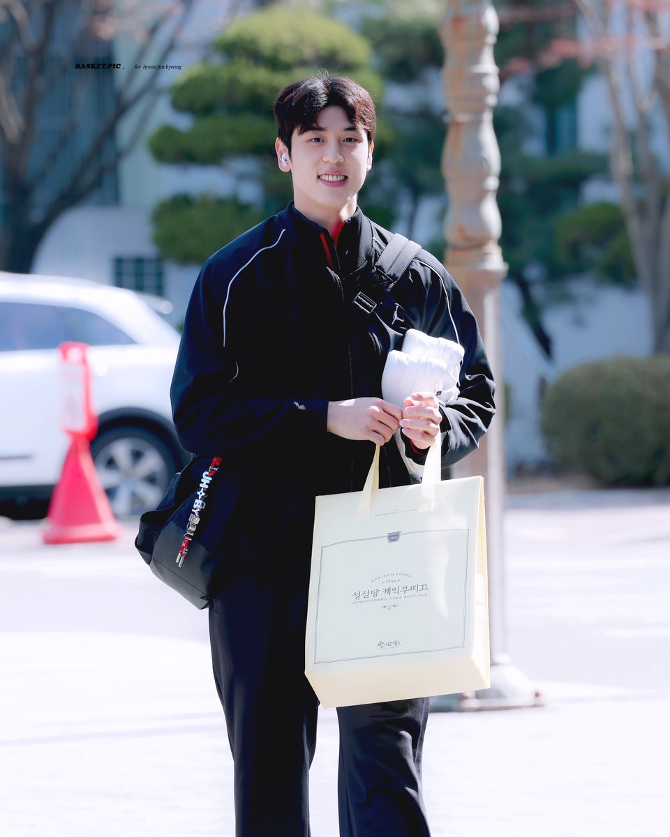 변준형픽🐰 tweet media