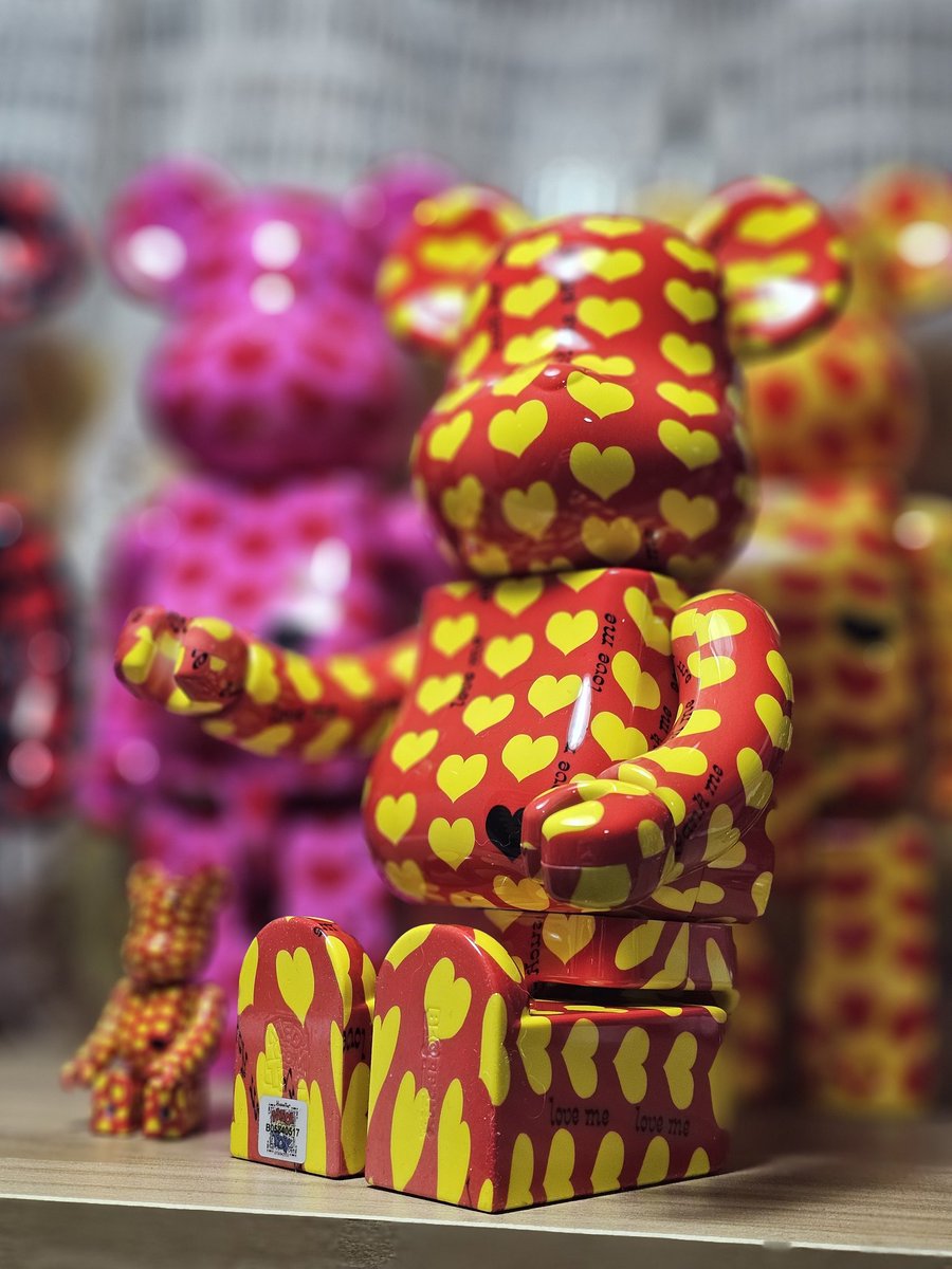 BE@RBRICK Yellow Heart Reverse Ver. #yellowheart #berbrick #HIDE