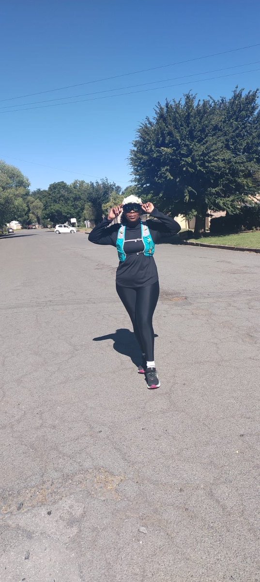 NicciKwanini's tweet image. I never thought I’d enjoy going for runs under the midday sun , but Cosmos-3-in-1 has me in an absolute chokehold..😅✨ 
#TrapnLos #RunningWithTumiSole #vitality