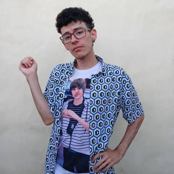 PopTrends tweet media