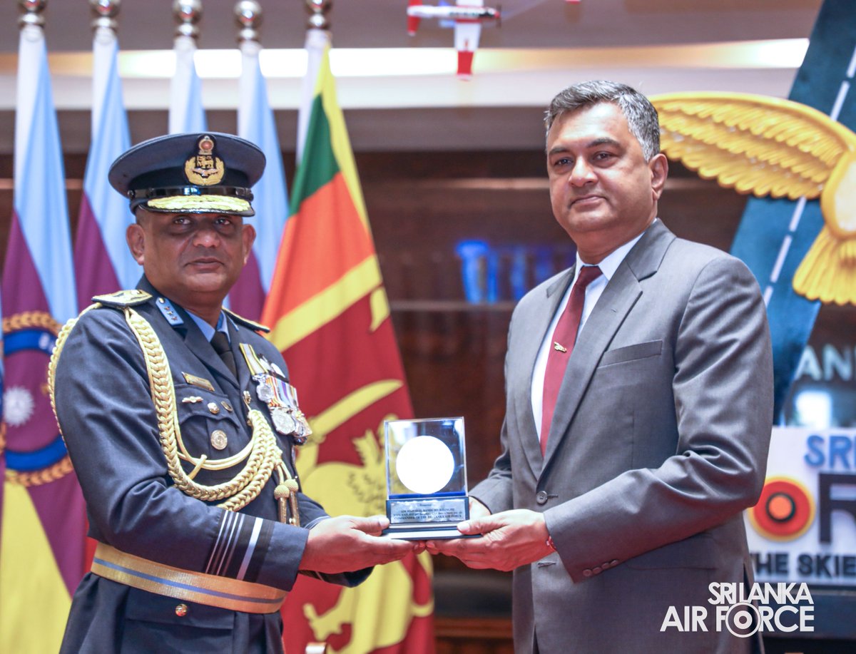 Sri Lanka Air Force tweet media