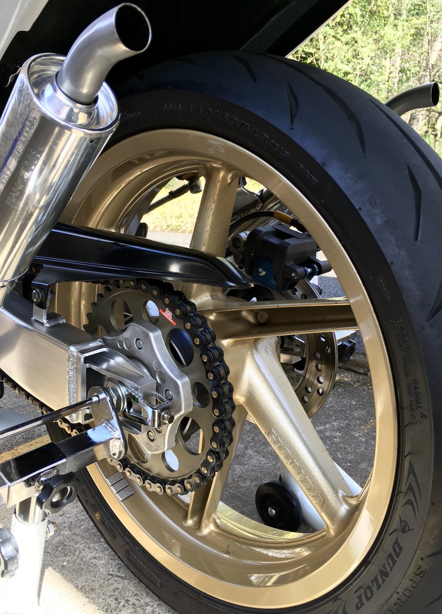 vr4618mc's tweet photo. 今じゃ軽いの沢山あるけど

自分は  " これ "  がいい！👍🤗

#MAGTEK
#技術陣リスペクト
#88NSRSPテラブルー https://t.co/AbdO3LUD6e