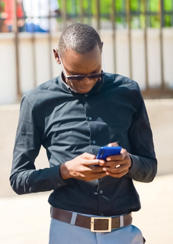 skyradio_fm's tweet image. Iwinjo chenro mar #OdhiamboMokwe gi Natha Japeng kod Nick Okello Okello. Let's drive safely...

#DriveHome #MorMarOganda