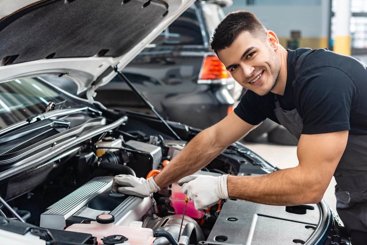 Need maintenance or repairs? Our certified service team at Feldman Chrysler Jeep of Livonia is ready to help. Check out our Mopar service coupons and save on your next visit.

🔗 feldmancjoflivonia.com/service-parts-…

#FeldmanCJofLivonia #MoparService #JeepService #ServiceSavings