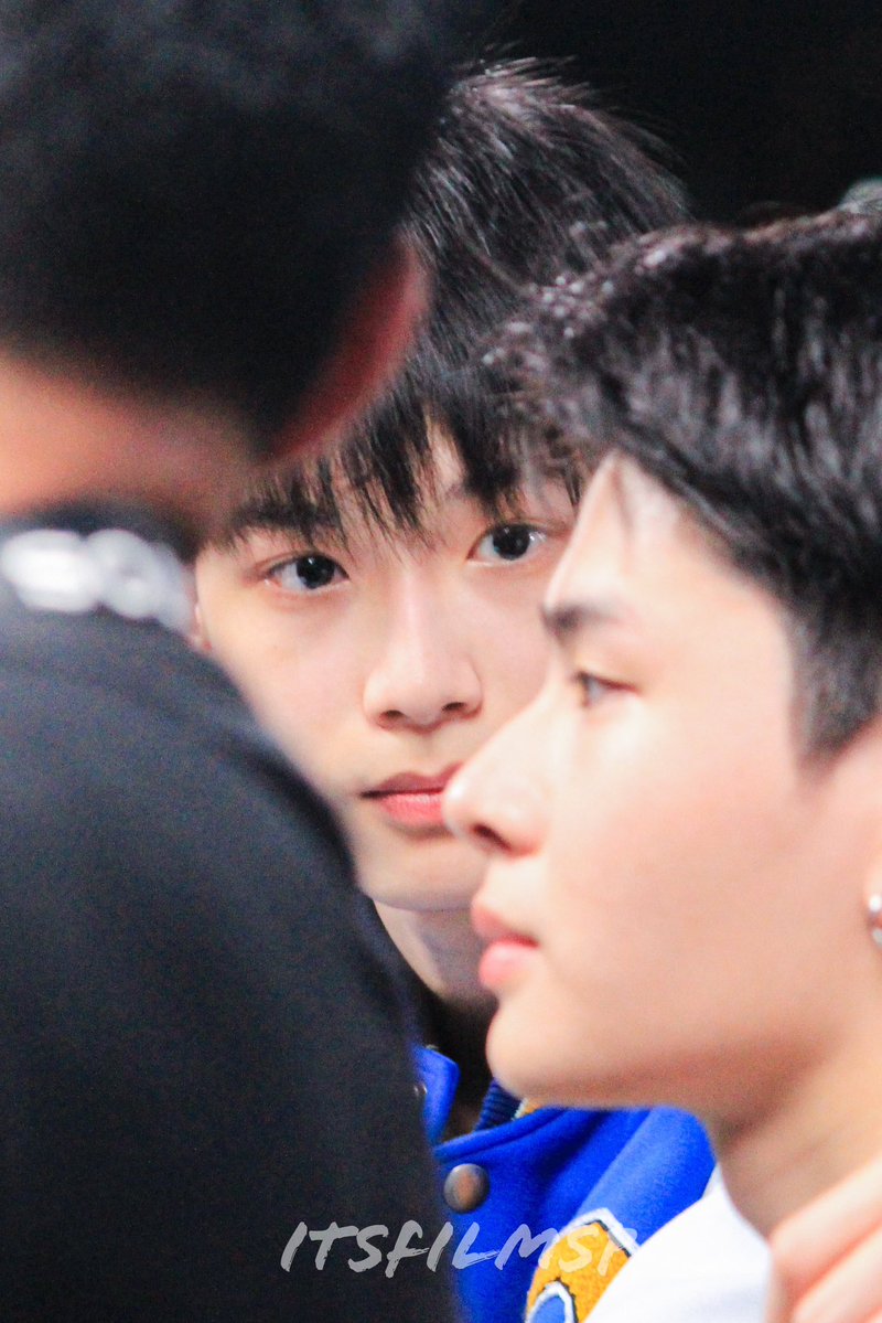 มองพี่ไทยตาแป๋วเยย~ 🥺🤏🏻