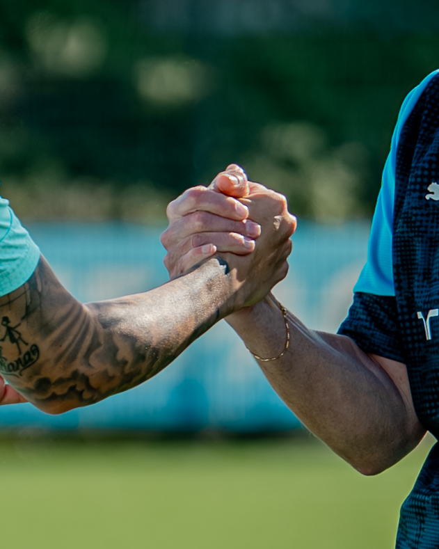 💧🤝