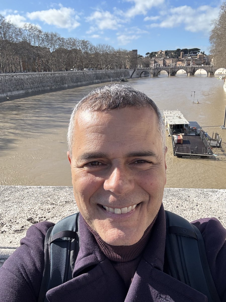 AdanRobayna's tweet photo. Recorrí ciudades que no eran mías… El 06/0/3/2026 “Quizás” sabrán por qué …
#Próximamente #newsingle #adánrobayna #popespañol https://t.co/87bWCam4oJ