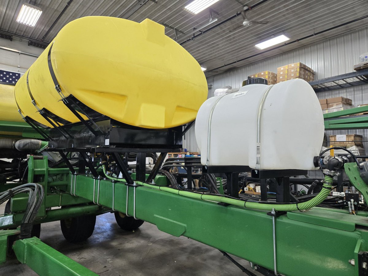 AgassizPrec's tweet photo. Another one ready for #Plant26 @PrecisionPlant #EMHD #vDrive #DeltaForce Still time to get upgrades before spring!๐๐ช https://t.co/cSUCNv9WDU