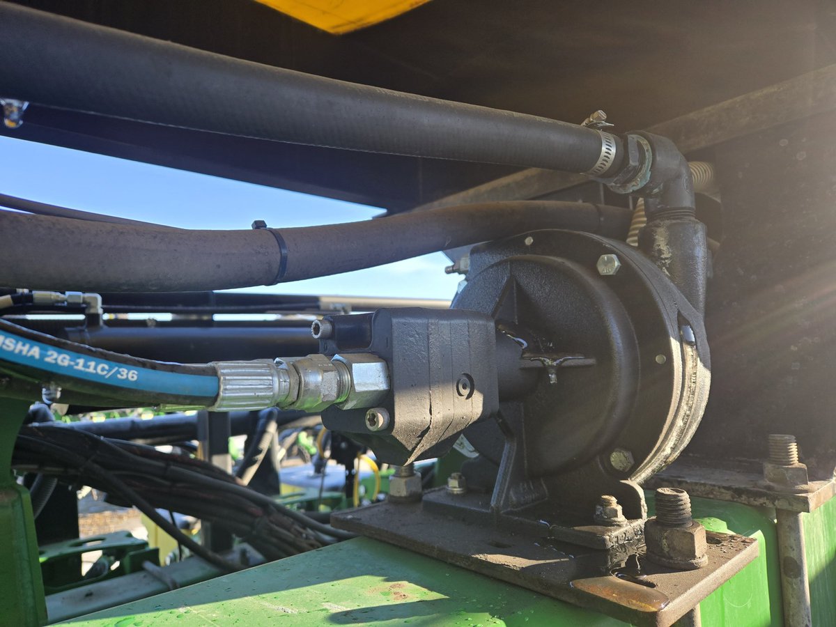 AgassizPrec's tweet photo. Another one ready for #Plant26 @PrecisionPlant #EMHD #vDrive #DeltaForce Still time to get upgrades before spring!๐๐ช https://t.co/cSUCNv9WDU