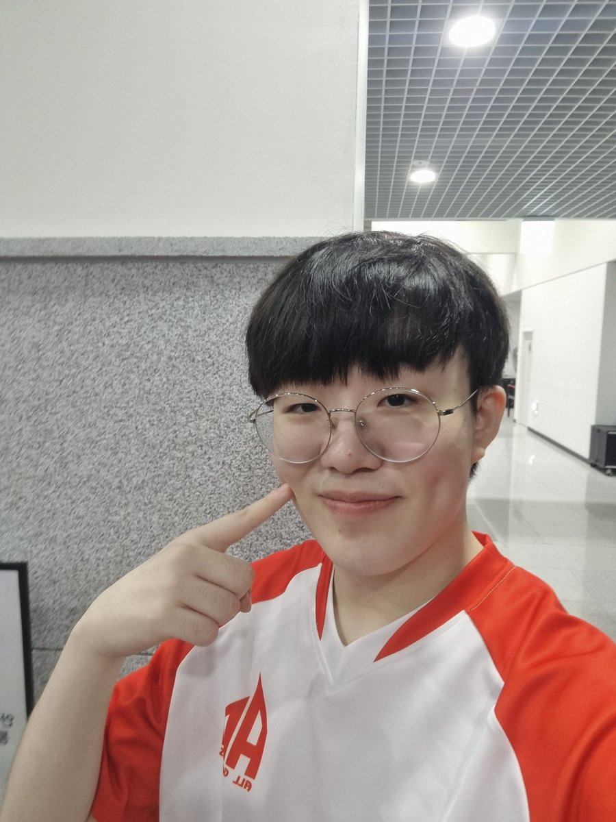 #에이드
이드님 사진 올리기 12일차