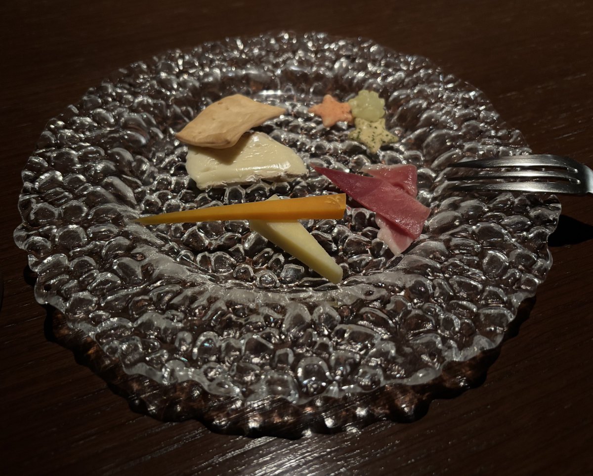wavioblack's tweet photo. 中洲はワシを眠らせない…🍷
#PETROS https://t.co/hx52ef9nf4