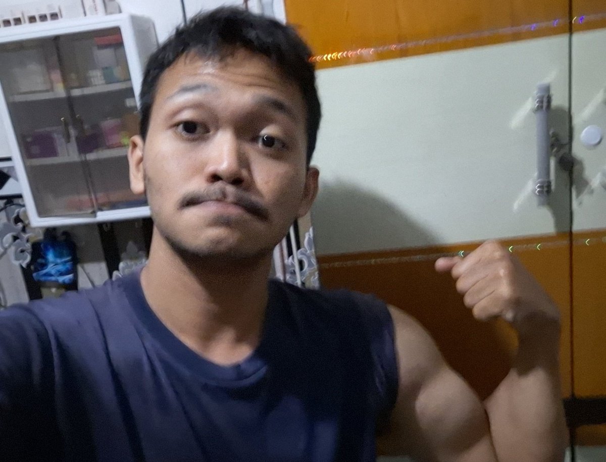 zack with identity crisis tweet media