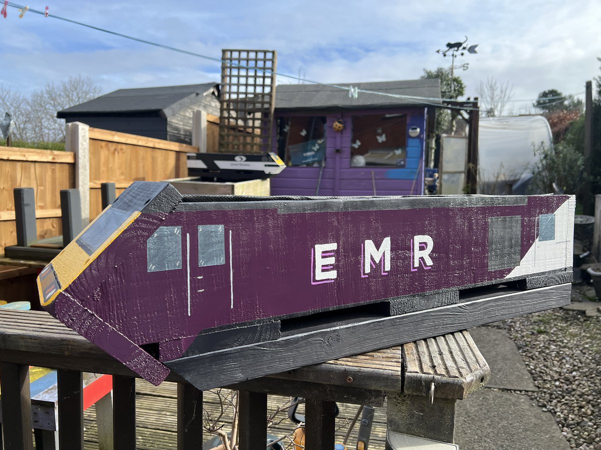 TGFletcher's tweet image. New handmade &amp;amp; hand painted locomotive / train planter. 

inspired by #EMR liveried #HST125 #Class43 #PowerCar #Train

Painted in:

Approx Size 
910mm x 240mm x 170mm 

£60.00

——-
Custom requests are welcome prices will vary depending on: Size, materials, livery &amp;amp; labour
