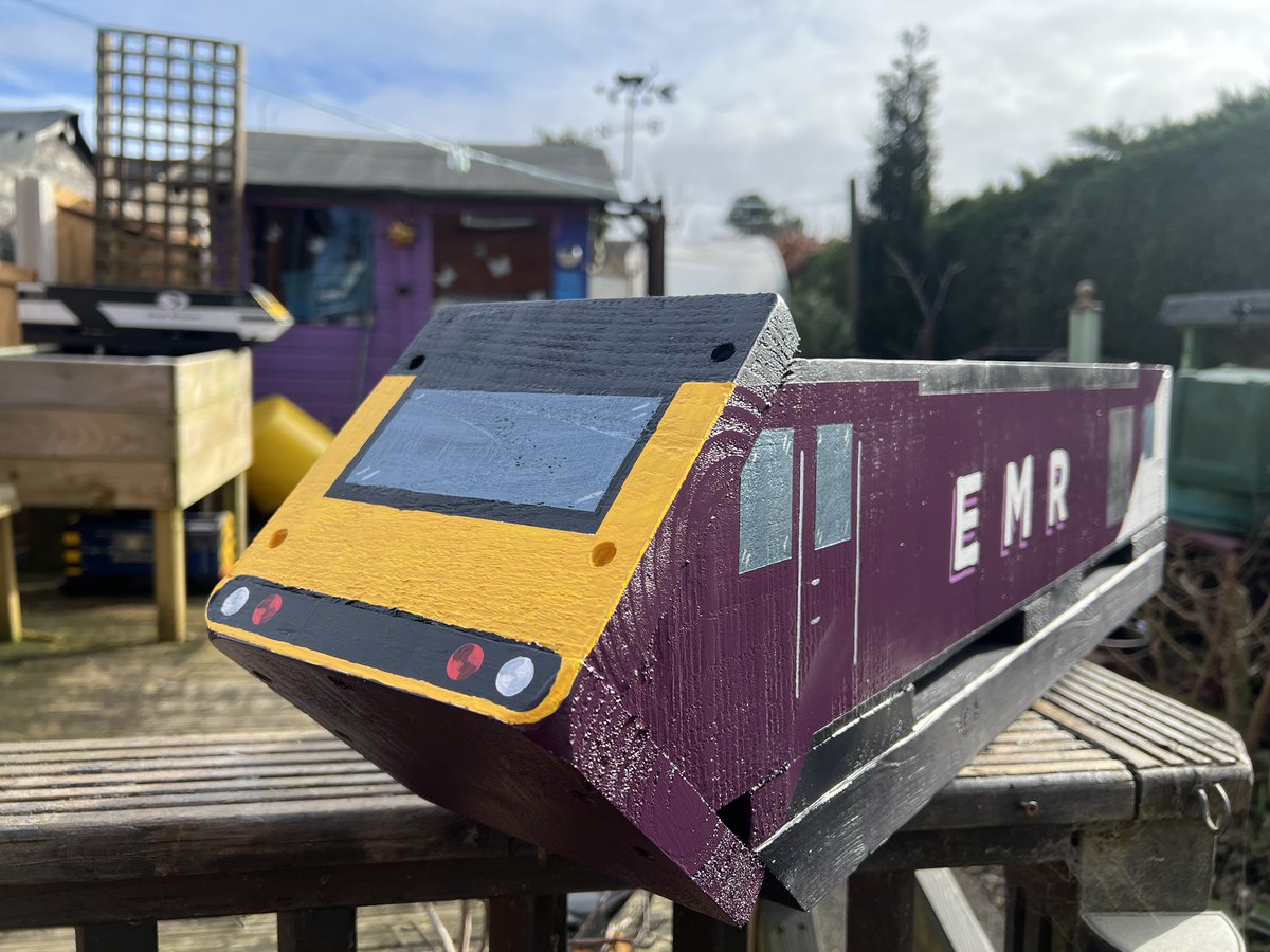 TGFletcher's tweet image. New handmade &amp;amp; hand painted locomotive / train planter. 

inspired by #EMR liveried #HST125 #Class43 #PowerCar #Train

Painted in:

Approx Size 
910mm x 240mm x 170mm 

£60.00

——-
Custom requests are welcome prices will vary depending on: Size, materials, livery &amp;amp; labour