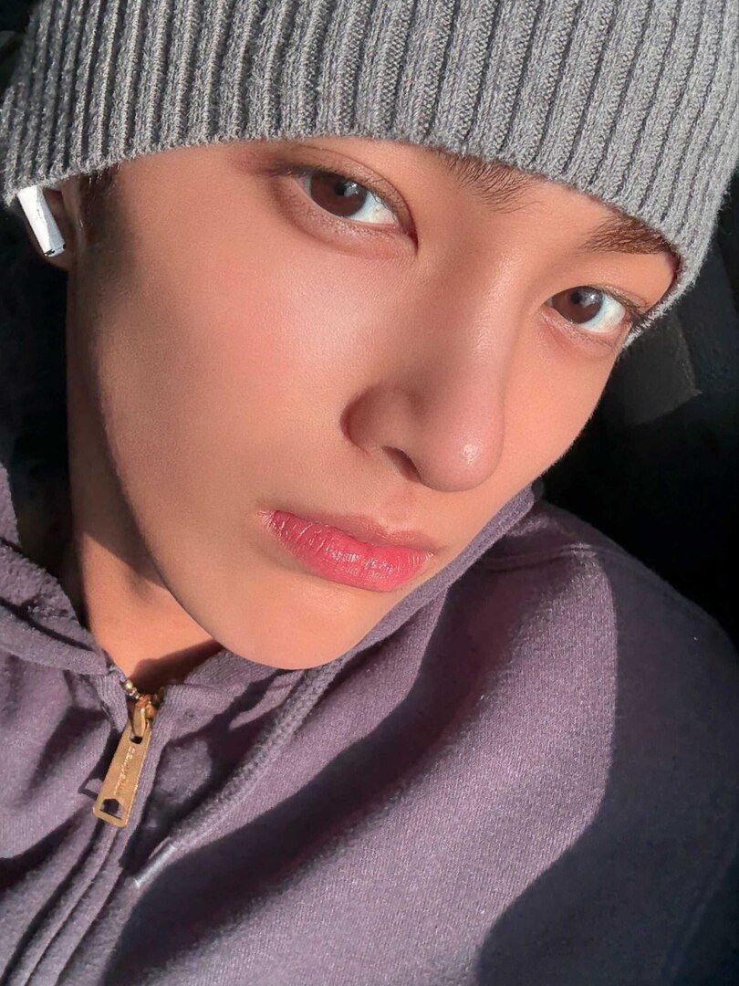 selfolssi ♤ tweet media