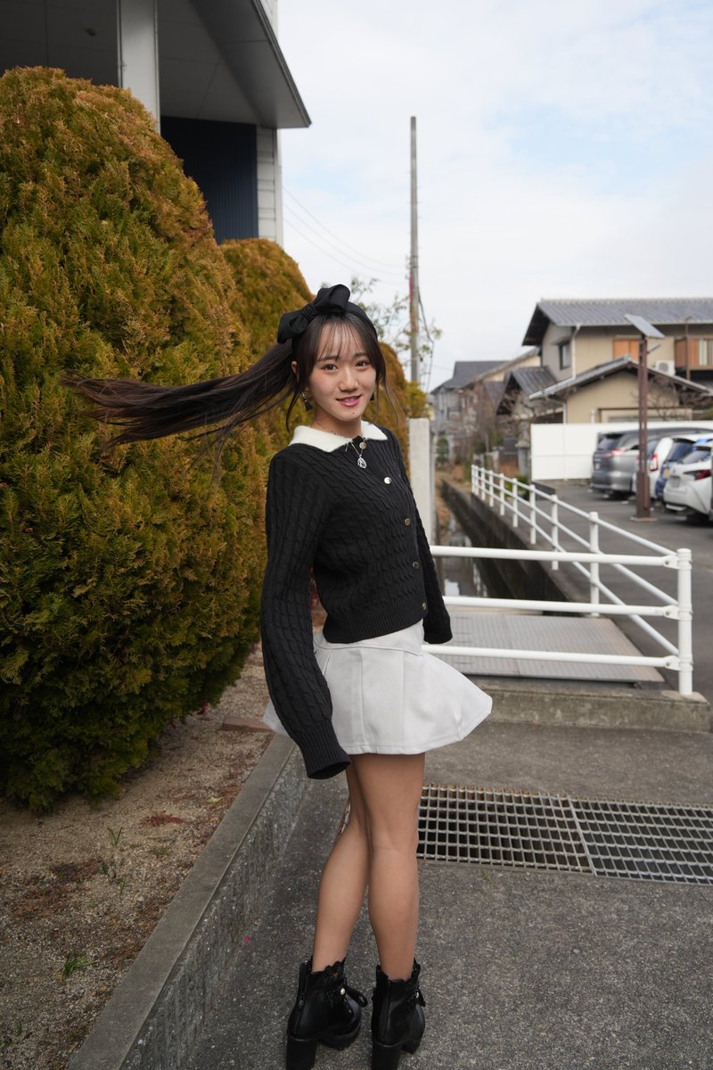 me262jv44fw190's tweet photo. 2026.2.15
#KIDSFES48PLUS⑩
#玉野市たまテレ
#卒業回
#CHERIEmimi
#聖那　@Seina_dear0208
物販撮影にて
髪の毛を振り回してもらいました😅
いや，回ってもらったら髪の毛が…🤭 https://t.co/icRbUZgr1Y