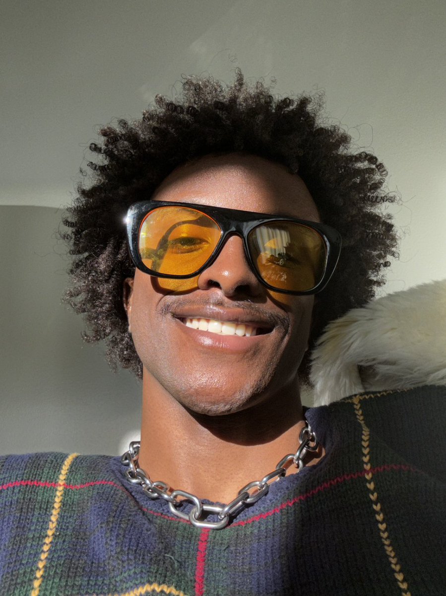 Unigo Scholarships tweet media